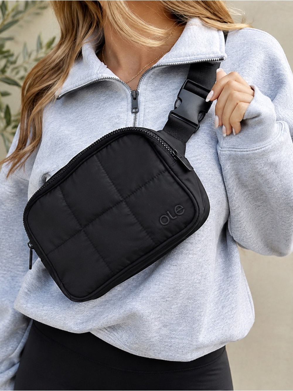 Lolë Black Quilted Crossbody Belt Bag Puffer Adjustable Strap